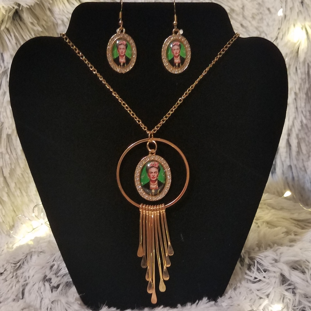 "FRIDA KAHLO"